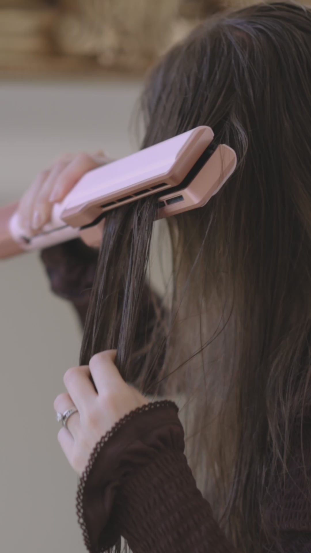 See the real before and after transformation using the Bilanchi Air Straightener for shiny, smooth, frizz-free hair.